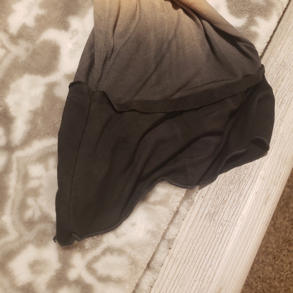 T☆Party cold shoulder blouse, size medium - Picture 5 of 7